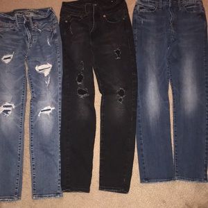 Men’s American Eagle skinny jeans.